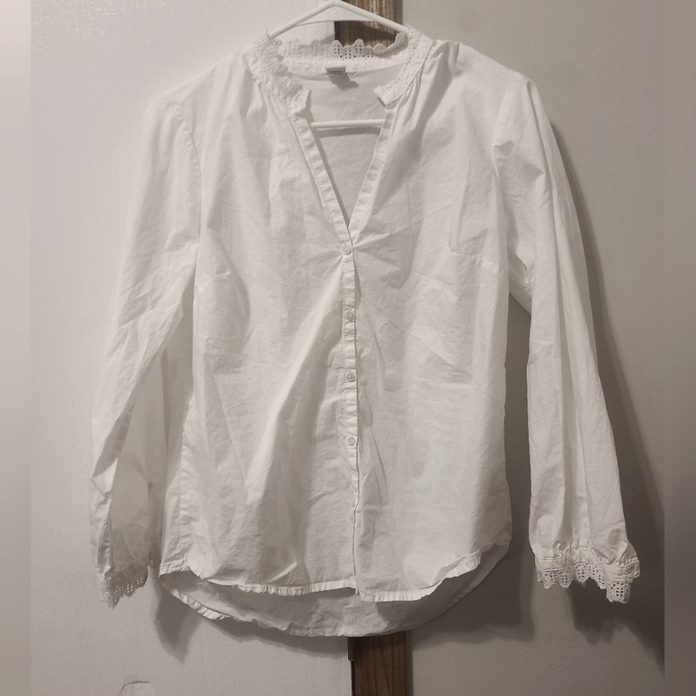 Old Navy women's white button down shirt